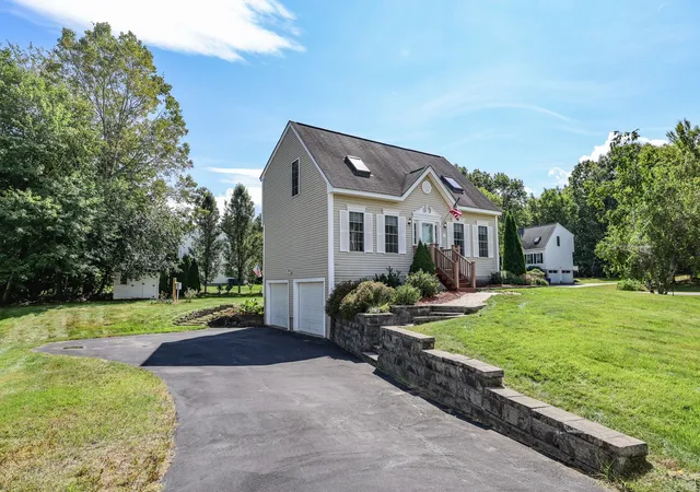 Photo 3 of Sale Pending at 1 Pine Blf #1, Derry, NH 03038 | MLS# 73576758 | Listing updated on 2026-10-11