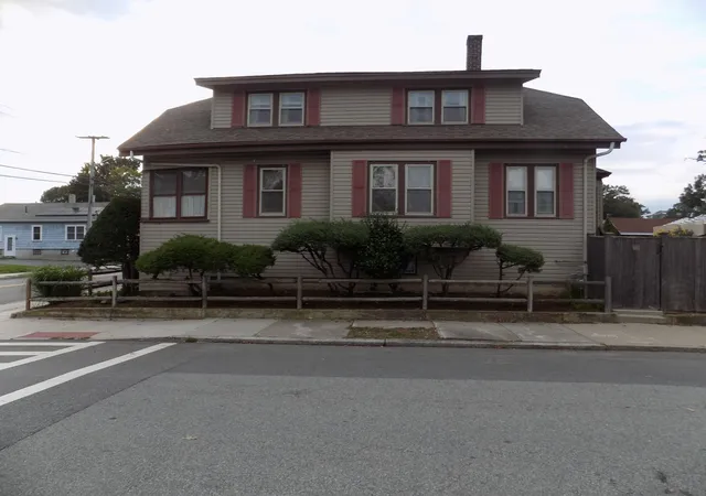 Photo 3 of Single family home for sale at 1346 President Ave, Fall River, MA 02720 | MLS# 73586341 | Listing updated on 2026-10-22