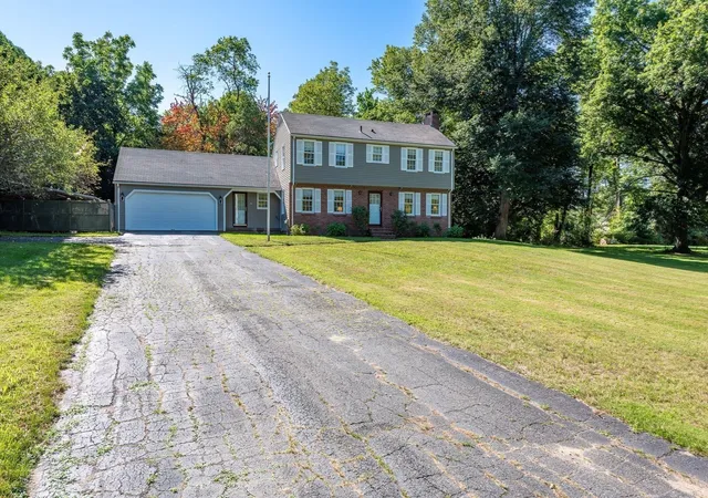 Photo 3 of Sale Pending at 120 Rolling Ridge Rd, Amherst, MA 01002 | MLS# 73578938 | Listing updated on 2026-10-07