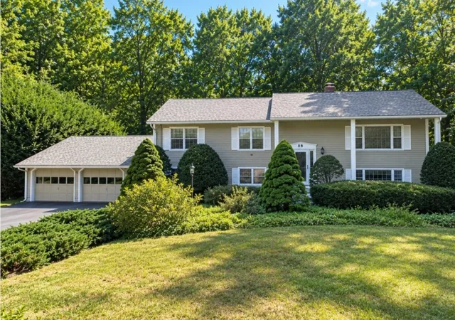 Photo 1 of Single family home for sale at 38 Fort Sumter Dr, Holden, MA 01520 | MLS# 73574405 | Listing updated on 2026-10-04