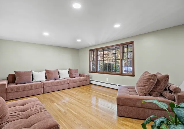 Photo 3 of Single family home for sale at 38 Fort Sumter Dr, Holden, MA 01520 | MLS# 73574405 | Listing updated on 2026-10-04
