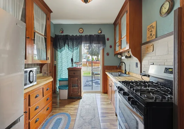 Photo 4 of House for sale at 88 Arizona St, Fall River, MA 02723 | MLS# 73572416 | Listing updated on 2026-10-02