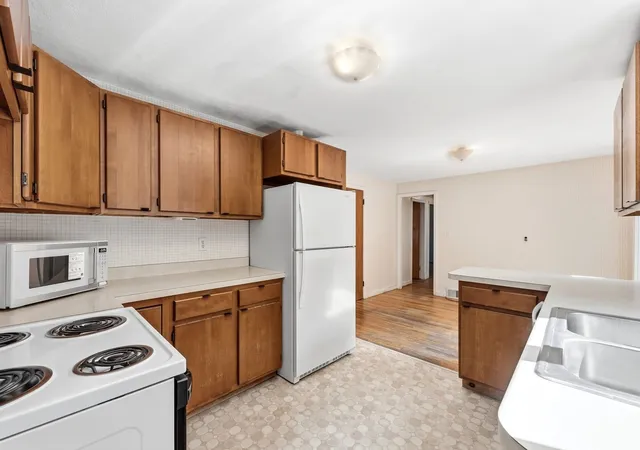 Photo 3 of Sale Pending at 15 Spring Ter, Shrewsbury, MA 01545 | MLS# 73574127 | Listing updated on 2026-09-29