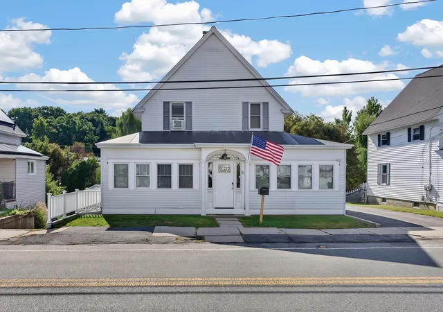Photo 2 of Single family home for sale at 31 Johnson St, Leominster, MA 01453 | MLS# 73582075 | Listing updated on 2026-10-16