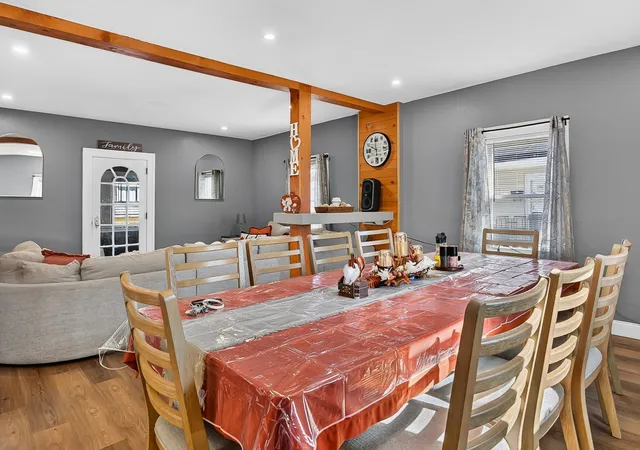 Photo 4 of Single family home for sale at 31 Johnson St, Leominster, MA 01453 | MLS# 73582075 | Listing updated on 2026-10-16