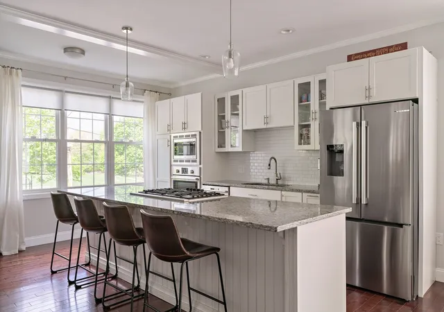 Photo 3 of Single family home for sale at 465 Washington St, Winchester, MA 01890 | MLS# 73574928 | Listing updated on 2026-09-14