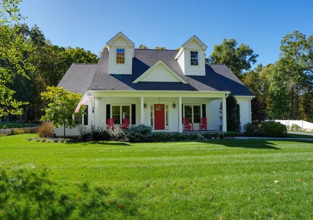 Photo 1 of Single family home for sale at 87 North St, Grafton, MA 01519 | MLS# 73589210 | Listing updated on 2026-10-14