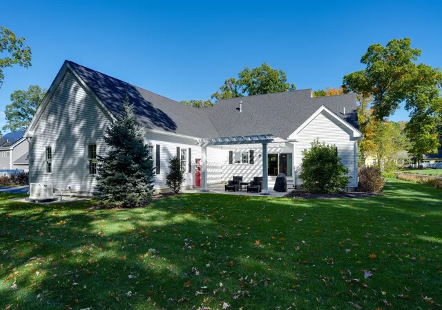 Photo 3 of Single family home for sale at 87 North St, Grafton, MA 01519 | MLS# 73589210 | Listing updated on 2026-10-14