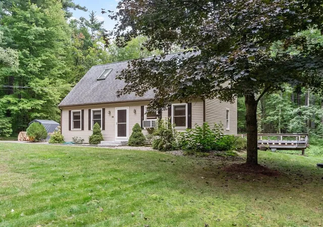 Single family home for sale at 10 Hog Hl Rd, Pepperell, MA 01463 | MLS# 73575624