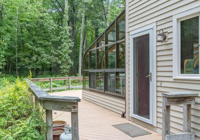 Photo 4 of Single family home for sale at 10 Hog Hl Rd, Pepperell, MA 01463 | MLS# 73575624 | Listing updated on 2026-09-14