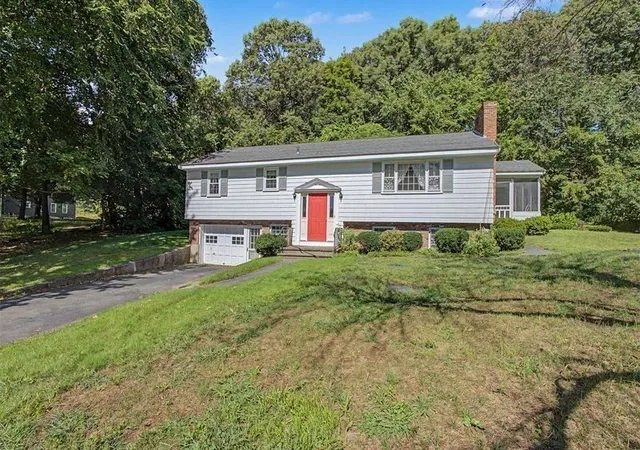 Photo 2 of Sale Pending at 11 Federal St, Blackstone, MA 01504 | MLS# 73578158 | Listing updated on 2026-10-16