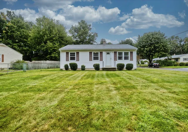 Photo 1 of Sale Pending at 539 Dutchess St, Springfield, MA 01129 | MLS# 73575808 | Listing updated on 2026-10-06