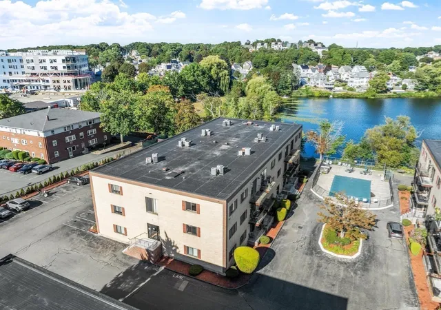 Listing Photo 2 - Condo for sale in building located at 406-u 301 Broadway, Lynn, MA 01940 - Unit #301