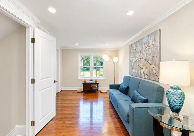 Photo 4 of Single family home for sale at 9 Fells Cir, Wellesley, MA 02482 | MLS# 73573624 | Listing updated on 2026-09-18