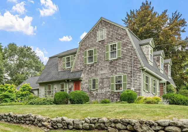 Photo 2 of Sale Pending at 36 Haggetts Pond Rd, Andover, MA 01810 | MLS# 73573958 | Listing updated on 2026-09-29