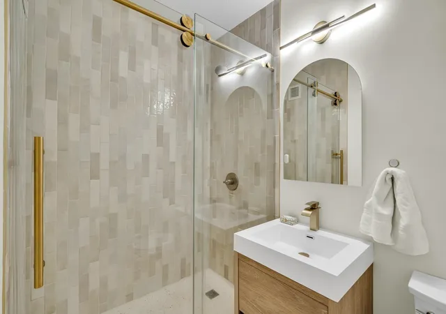 Photo 4 of Condo for sale at 65 E India Row #23A, Boston, MA 02110 | MLS# 73574622 | Listing updated on 2026-09-13