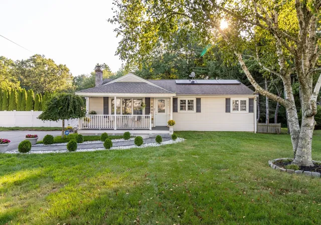 Photo 1 of Single family home for sale at 933 Washington St, South Easton, MA 02375 | MLS# 73573612 | Listing updated on 2026-09-12