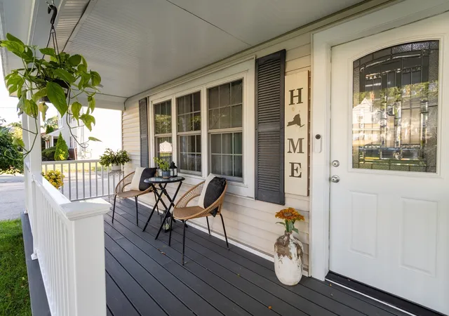 Photo 3 of Single family home for sale at 933 Washington St, South Easton, MA 02375 | MLS# 73573612 | Listing updated on 2026-09-12