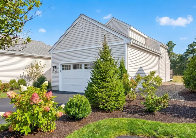 Photo 1 of Condo for sale at 10 Outlook E #10, Plymouth, MA 02360 | MLS# 73587245 | Listing updated on 2026-10-10