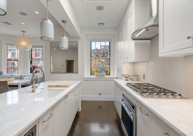 Listing Photo 1 - Condo for sale in building located at 176 Marlborough St, Boston, MA 02116 - Unit #3
