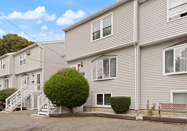 Photo 3 of Condo for sale at 773 Boston St #773, Lynn, MA 01905 | MLS# 73572864 | Listing updated on 2026-09-17