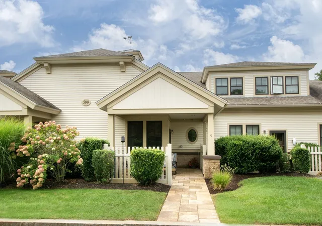 Photo 1 of Condo for sale at 599 Washington St #9, Pembroke, MA 02359 | MLS# 73572940 | Listing updated on 2026-09-12