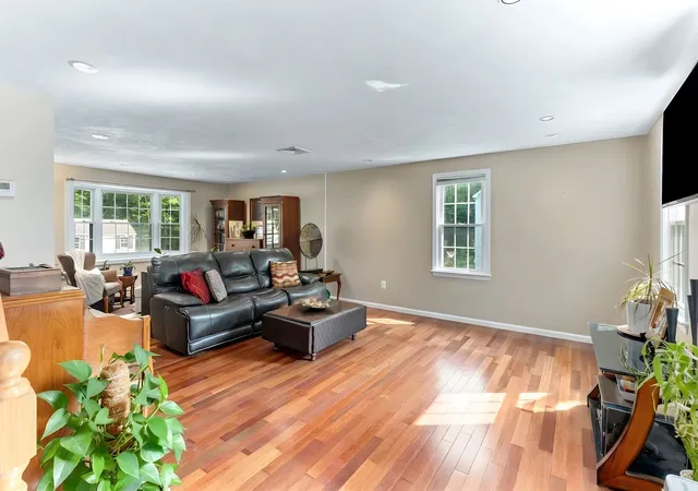 Photo 3 of Single family home for sale at 271 Cliff Dr, North Attleboro, MA 02760 | MLS# 73572712 | Listing updated on 2026-09-12