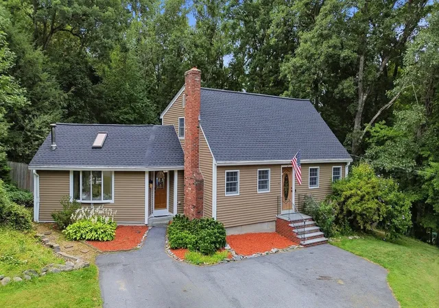 Photo 1 of Single family home for sale at 9 Westgate Rd, North Billerica, MA 01862 | MLS# 73570796 | Listing updated on 2026-09-05