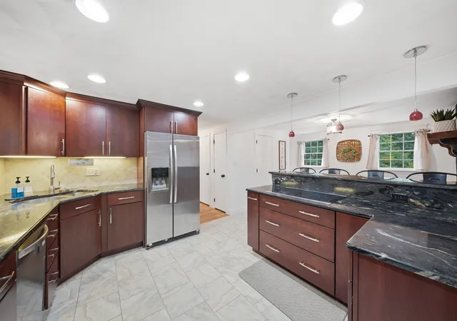 Photo 4 of Single family home for sale at 9 Westgate Rd, North Billerica, MA 01862 | MLS# 73570796 | Listing updated on 2026-09-05