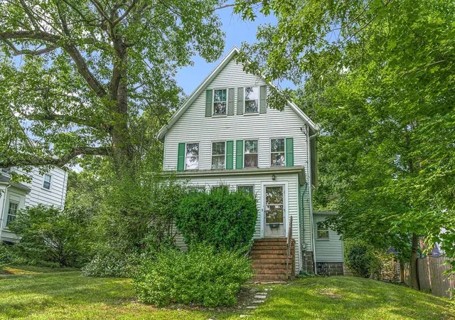Photo 2 of Sale Pending at 239 Park Ave, Arlington, MA 02476 | MLS# 73575194 | Listing updated on 2026-10-01