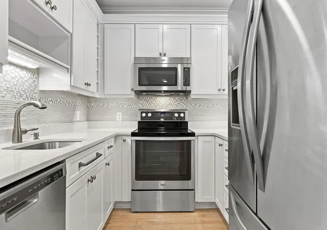 Listing Photo 4 - Condo for sale in building located at 170 Gore St, Cambridge, MA 02141 - Unit #117