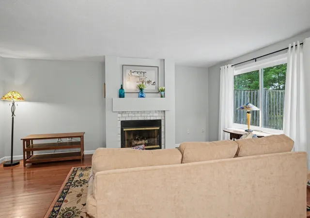 Photo 4 of Condo for sale at 71 Stone Ridge Rd #71, Franklin, MA 02038 | MLS# 73570950 | Listing updated on 2026-09-19