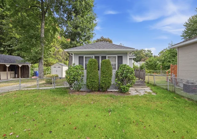 Photo 1 of Single family home for sale at 215 Eddy St, Springfield, MA 01104 | MLS# 73583451 | Listing updated on 2026-10-02