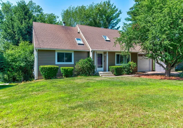 Photo 1 of Single family home for sale at 7 Oxyoke Dr, Methuen, MA 01844 | MLS# 73573256 | Listing updated on 2026-09-12