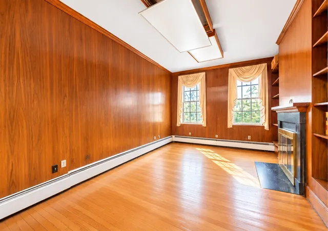 Photo 3 of Condo for sale at 4 Derne St #A, Boston, MA 02114 | MLS# 73589373 | Listing updated on 2026-10-12