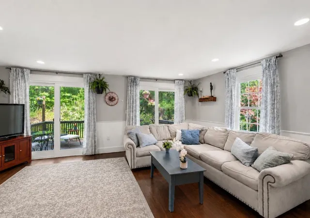 Photo 4 of Single family home for sale at 1814 Main St, Concord, MA 01742 | MLS# 73574580 | Listing updated on 2026-09-13