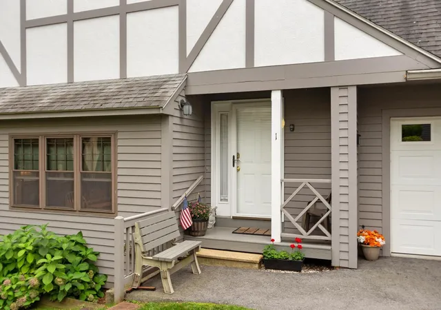 Photo 2 of Condo for sale at 1 Victoria Dr #1, Auburn, MA 01501 | MLS# 73570552 | Listing updated on 2026-09-07