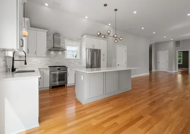 Photo 3 of Condo for sale at 25 Locust St #2, Winthrop, MA 02152 | MLS# 73573332 | Listing updated on 2026-09-13