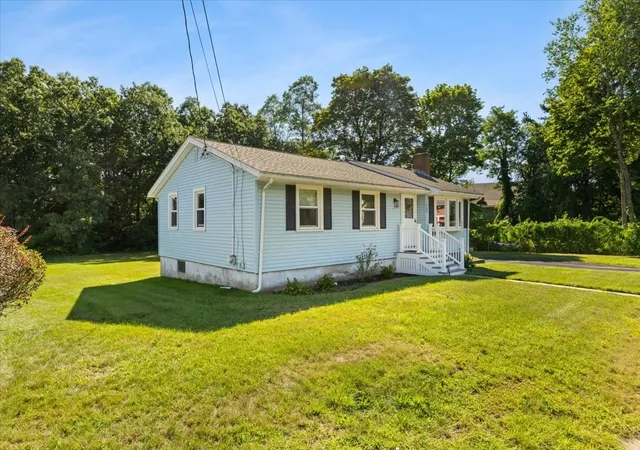 Photo 3 of Single family home for sale at 109 Lincoln Rd, Rockland, MA 02370 | MLS# 73574474 | Listing updated on 2026-09-23