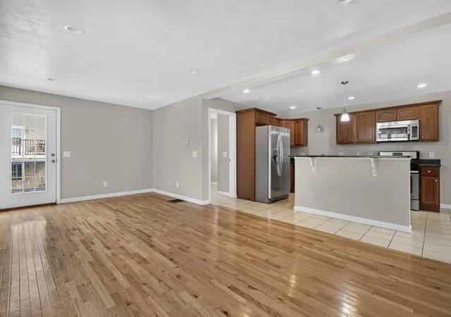 Photo 2 of Single family home for sale at 103 Commonwealth Ave, Worcester, MA 01604 | MLS# 73586996 | Listing updated on 2026-10-10