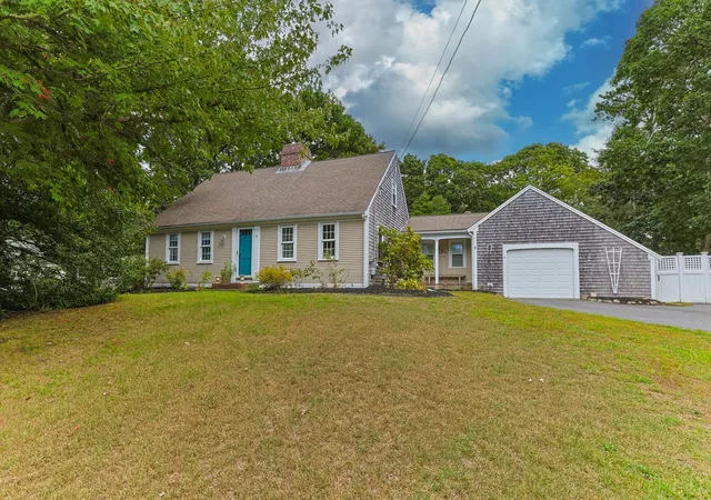 Photo 1 of Single family home for sale at 9 Wesquansett Rd, Orleans, MA 02653 | MLS# 73579821 | Listing updated on 2026-10-23