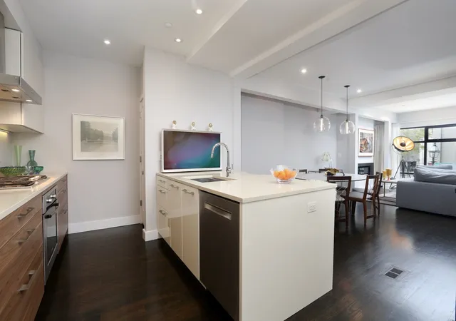 Listing Photo 5 - Condo for sale in building located at 12 Piedmont St, Boston, MA 02116 - Unit #2
