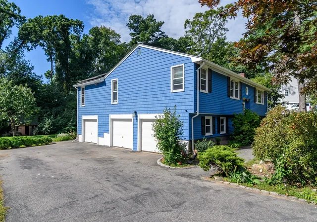 Photo 3 of Single family home for sale at 11 Mark St, Natick, MA 01760 | MLS# 73574706 | Listing updated on 2026-09-13