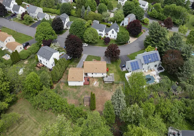 Listing Photo 5 - Condo for sale in building located at 101 Long Hl Dr, Leominster, MA 01453