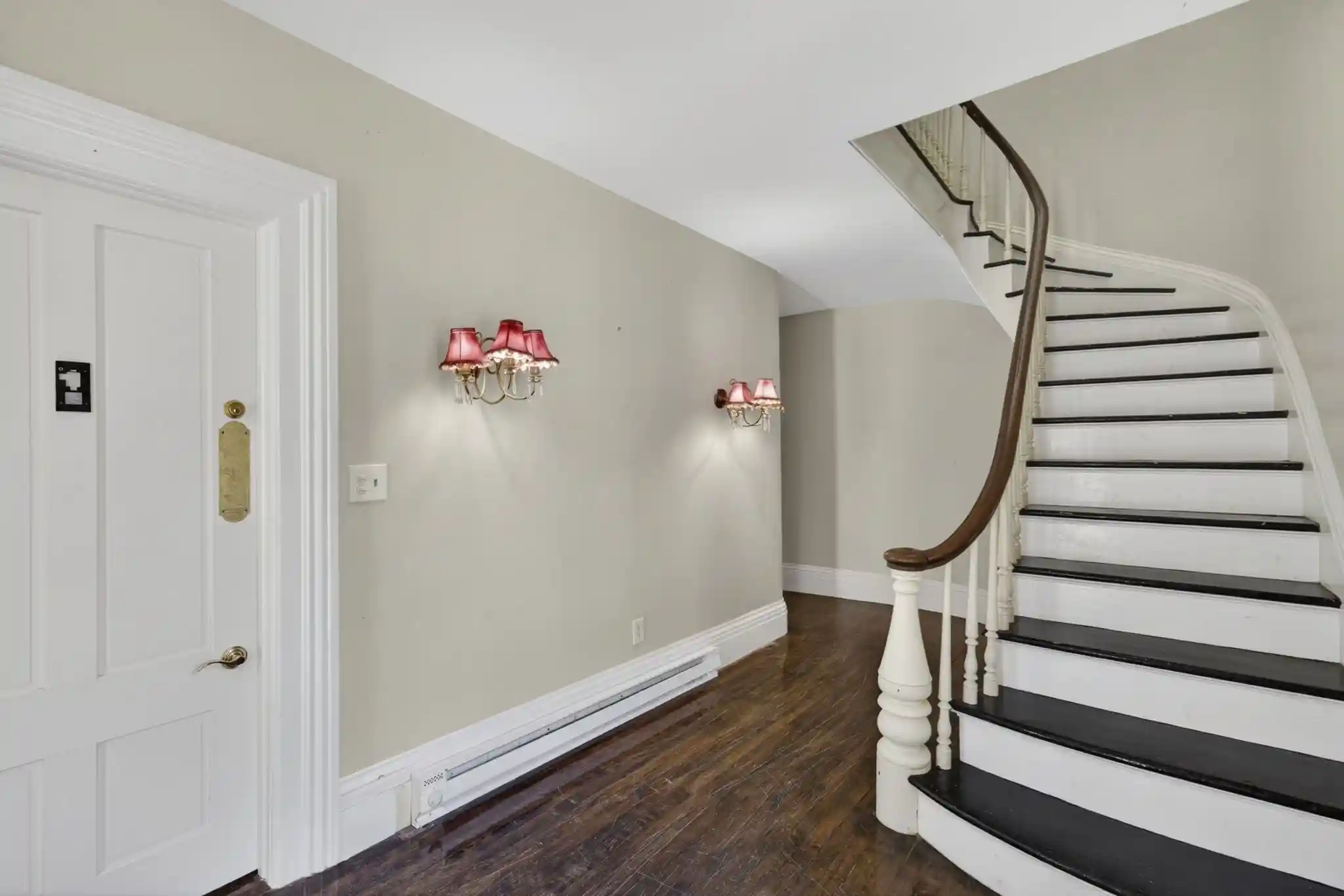 Listing Photo 2 - Condo for sale in 12 Crown St located at 12 Crown St, Worcester, MA 01570 - Unit 12 Crown St