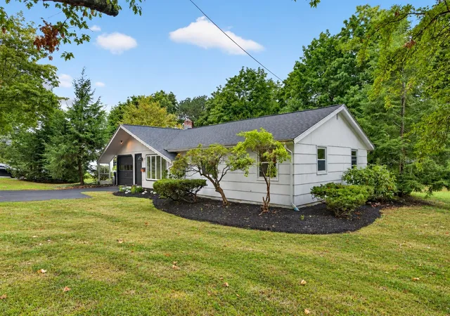 Photo 2 of Single family home for sale at 17 Grover St, Beverly, MA 01915 | MLS# 73575585 | Listing updated on 2026-09-15