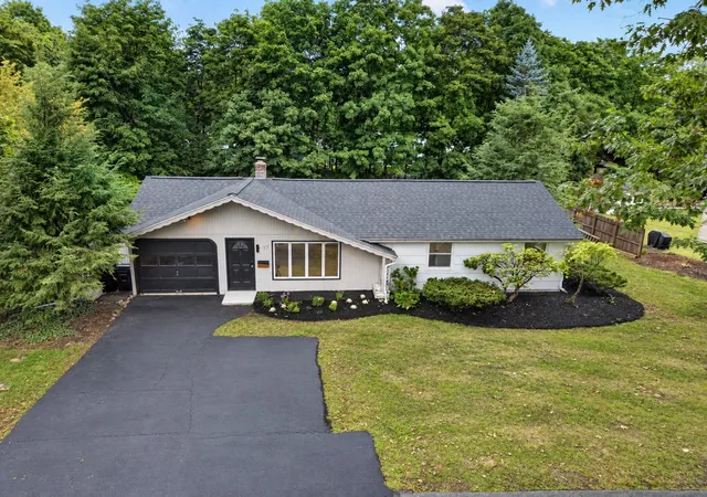 Photo 3 of Single family home for sale at 17 Grover St, Beverly, MA 01915 | MLS# 73575585 | Listing updated on 2026-09-15