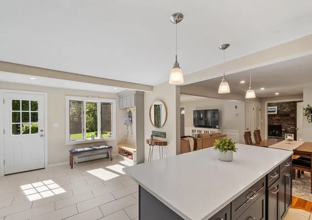 Photo 4 of Single family home for sale at 2 Nipmuc Rd, Paxton, MA 01612 | MLS# 73572701 | Listing updated on 2026-09-14