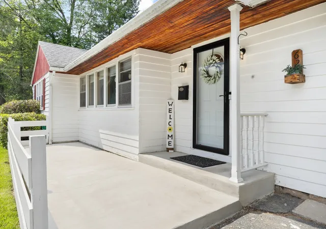 Photo 1 of Single family home for sale at 62 Clayton Rd, Holyoke, MA 01040 | MLS# 73589498 | Listing updated on 2026-10-16
