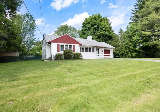 Photo 3 of Single family home for sale at 62 Clayton Rd, Holyoke, MA 01040 | MLS# 73589498 | Listing updated on 2026-10-16